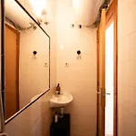 Vakantiehuis With Private Garden 200m From The Sea *