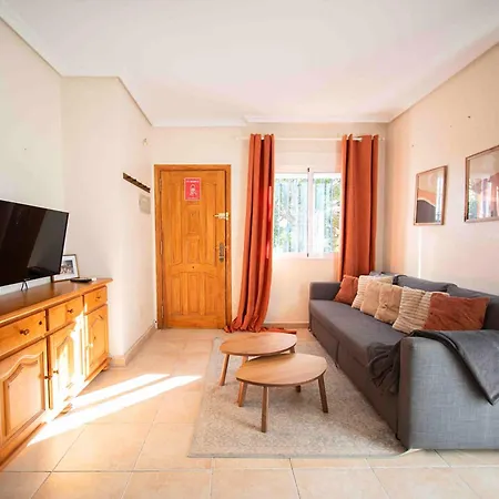 With Private Garden 200m From The Sea Hébergement de vacances *