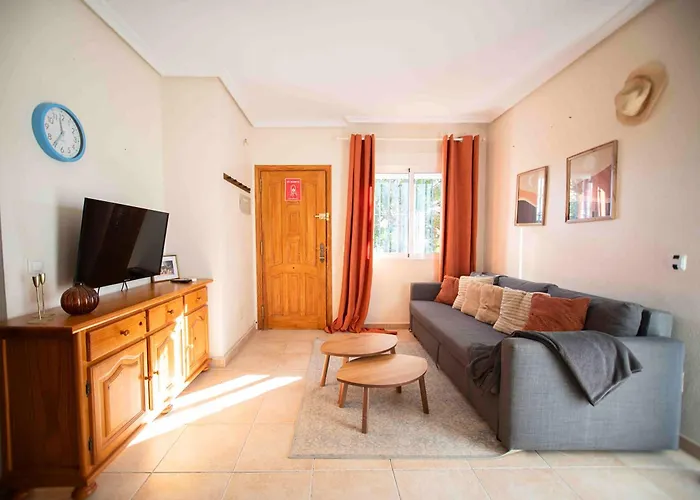 With Private Garden 200m From The Sea Tatil Evi *