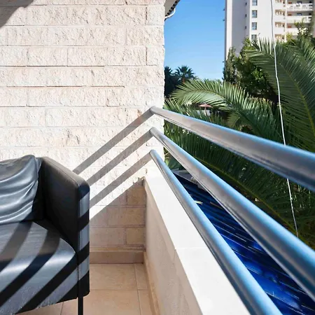 With Private Garden 200m From The Sea تورّيفيِخا