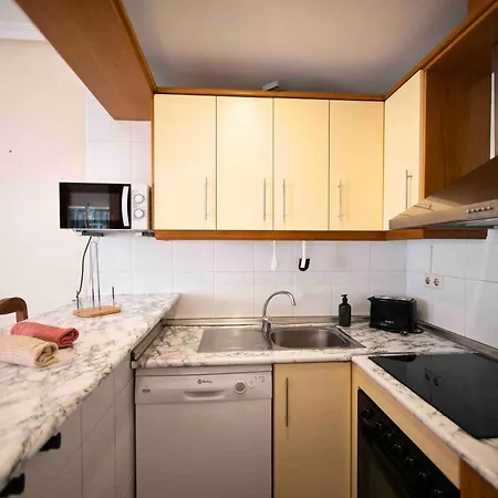 With Private Garden 200m From The Sea