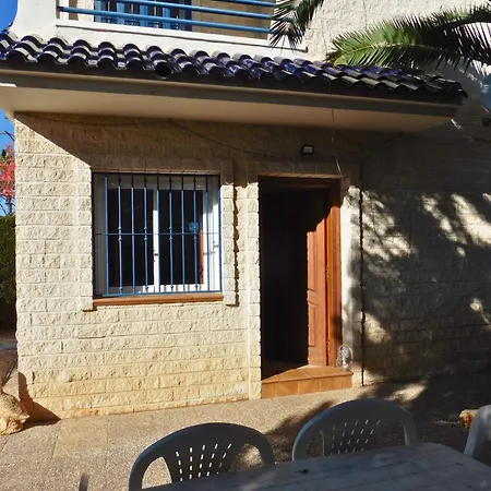 With Private Garden 200m From The Sea Ferienhaus *