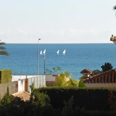 With Private Garden 200m From The Sea