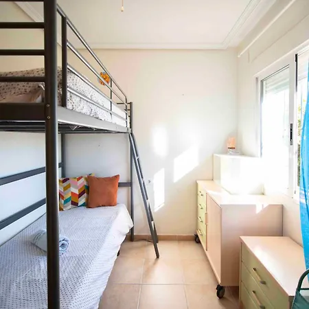 With Private Garden 200m From The Sea بيت للعطل *