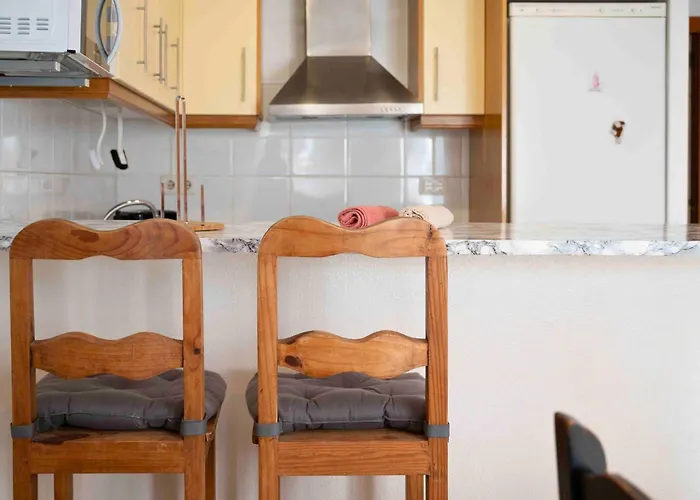 With Private Garden 200m From The Sea