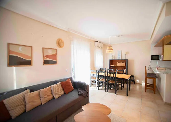 With Private Garden 200m From The Sea Casa vacanze Torrevieja