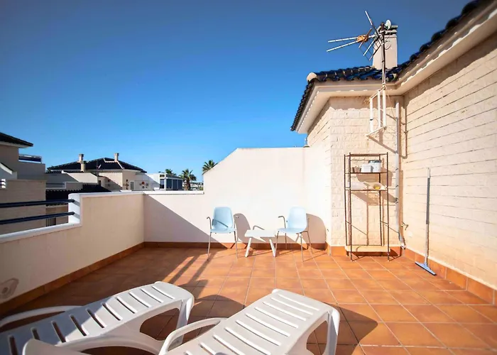 Casa vacanze With Private Garden 200m From The Sea Torrevieja